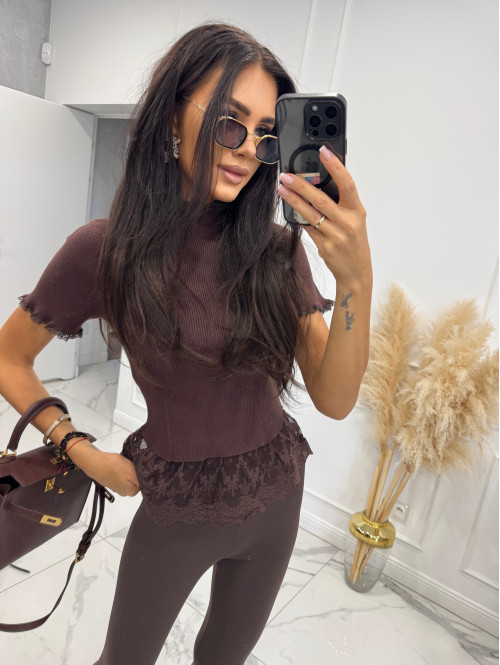 Bluzka prążkowana z falbanami i koronką czekoladowa GIRLS 19