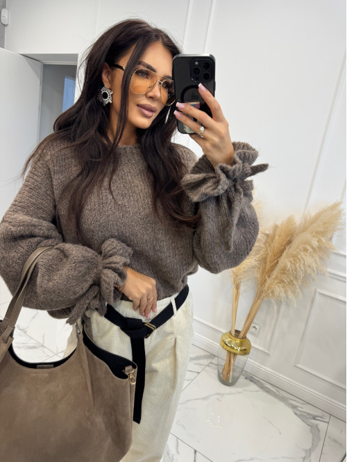 Jasno czekoladowy sweter z ozdobnymi rękawami MICKY 94