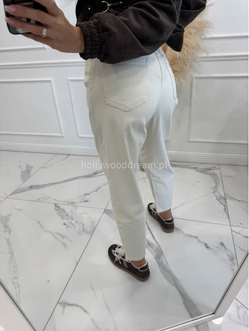 Kremowe spodnie jeans z paskiem Fobis 24 - photo #9