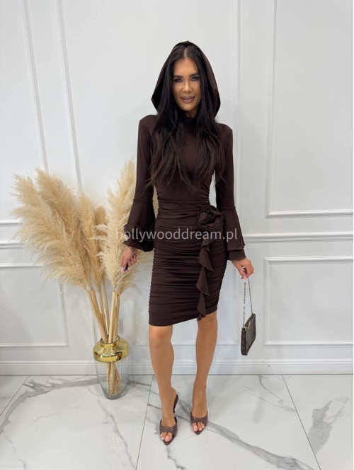 Czekoladowa sukienka midi z kapturem i różą Diva 185 - photo #4