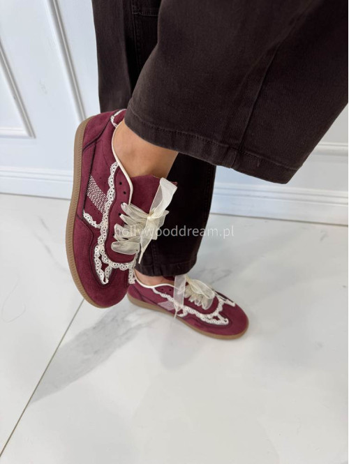 Bordowe buty zamszowe z obszyciem koronki JUDDY - photo #5