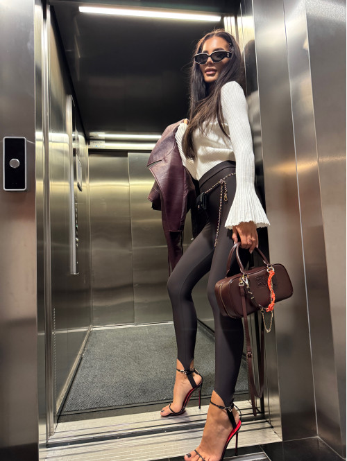 Legginsy z zapiętką czekoladowe Blania 31