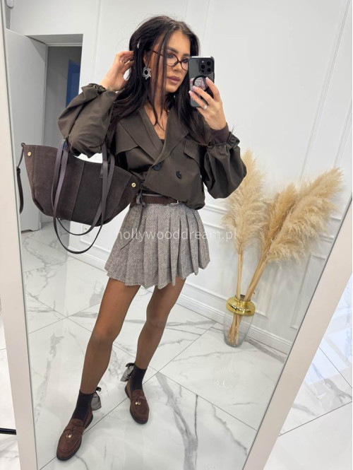 Brązowa kurtka krótka z bufiastymi rękawami zapinana na guziki RELA 19 Brązowa kurtka krótka z bufiastymi rękawami zapinana na guziki RELA 19 - photo #0