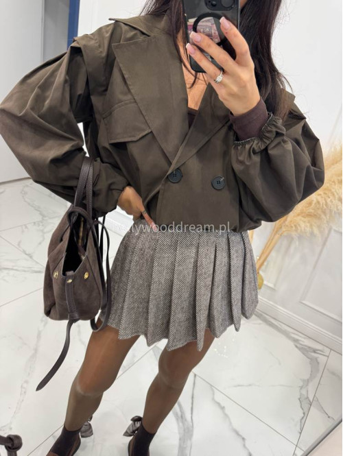 Brązowa kurtka krótka z bufiastymi rękawami zapinana na guziki RELA 19 Brązowa kurtka krótka z bufiastymi rękawami zapinana na guziki RELA 19 - photo #4