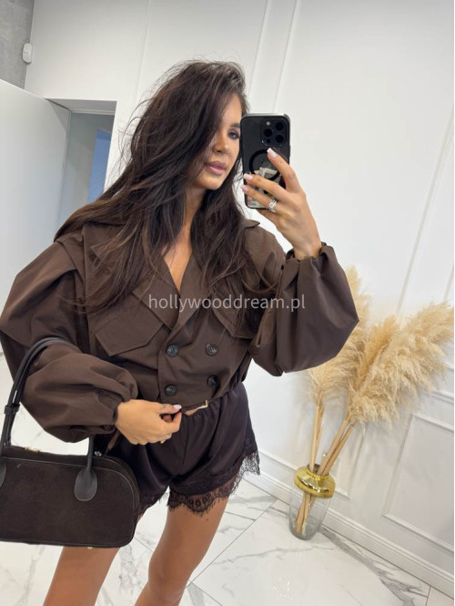 Brązowa kurtka krótka z bufiastymi rękawami zapinana na guziki RELA 19 Brązowa kurtka krótka z bufiastymi rękawami zapinana na guziki RELA 19 - photo #10