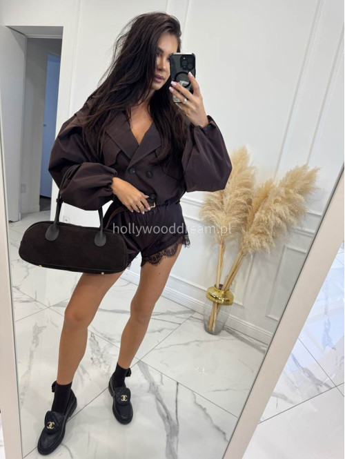 Bordowa kurtka krótka z bufiastymi rękawami zapinana na guziki RELA 19 Bordowa kurtka krótka z bufiastymi rękawami zapinana na guziki RELA 19 - photo #2