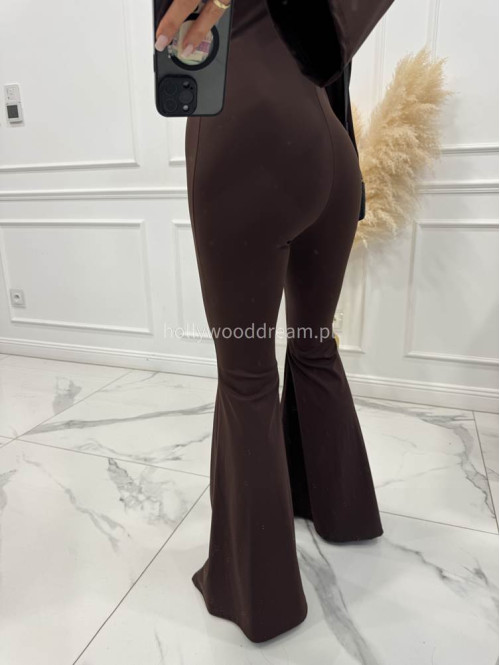 Czekoladowy kombinezon modelujący z zamkiem na przodzie Lena 173 - photo #13
