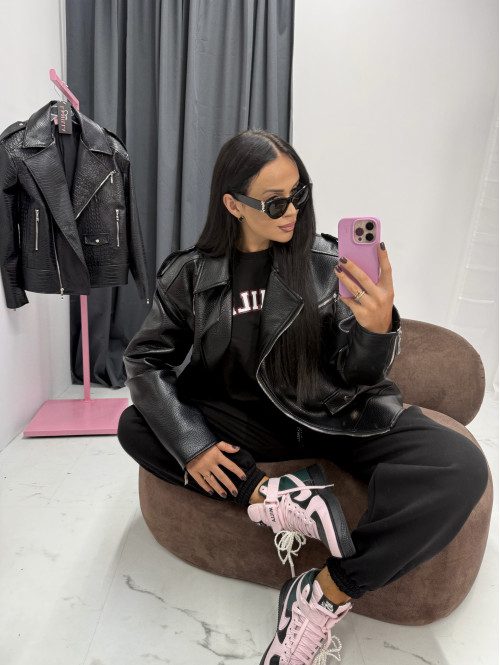 Czarna Kurtka oversize zapinana na zamek z kieszeniami, skóra węża KESJA 25 Czarna Kurtka oversize zapinana na zamek z kieszeniami, skóra węża KESJA 25 - photo #48