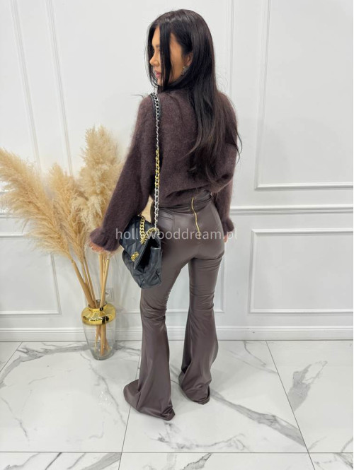 Czekoladowy sweter moherowy z falbaną przy rękawie EMILIA 06 Czekoladowy sweter moherowy z falbaną przy rękawie EMILIA 06 - photo #4