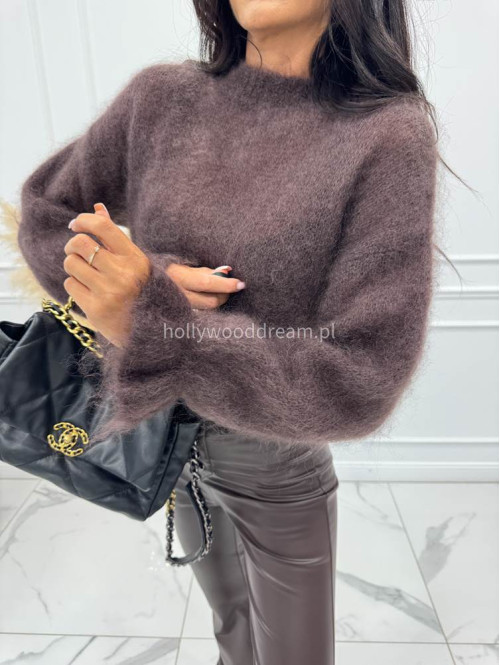 Czekoladowy sweter moherowy z falbaną przy rękawie EMILIA 06 Czekoladowy sweter moherowy z falbaną przy rękawie EMILIA 06 - photo #10