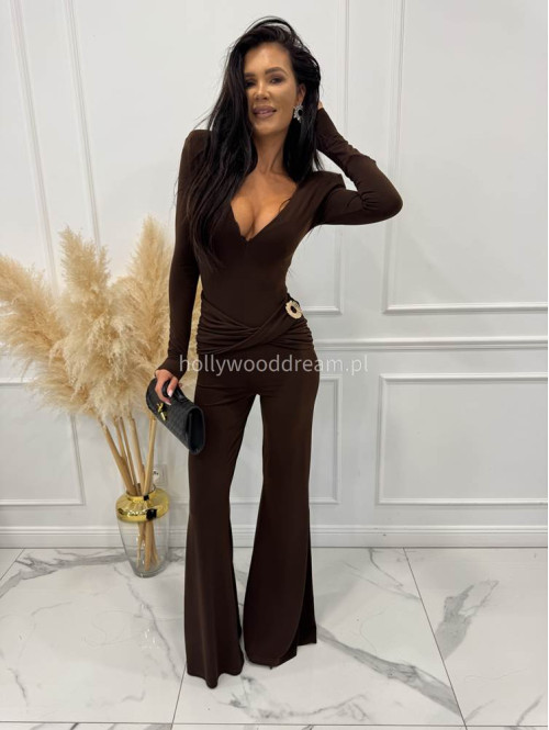 Brązowy kombinezon z broszką, dekoltem V i pasem na brzuchu NIKO 173 - photo #5