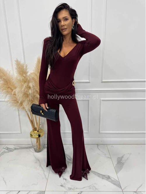 Bordowy kombinezon z broszką, dekoltem V i pasem na brzuchu NIKO 173 - photo #6