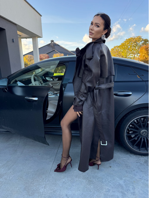 Czekoladowy płaszcz długi skórzany z paskiem OLEK 25