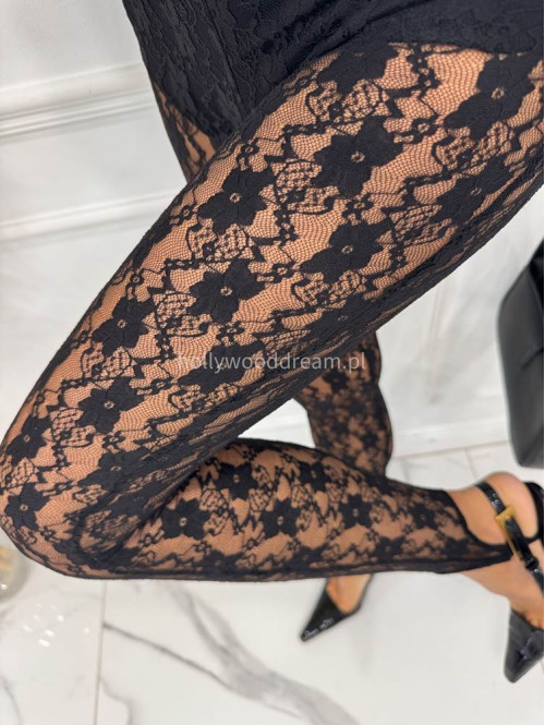 Czarny kombinezon koronkowy z zapiętką i różyczką na rękawie EMI 185 - photo #11