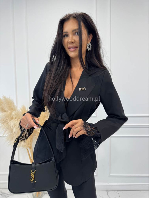 Czarna marynarka z koronką przy rękawach z paskiem i broszką CARMEN 17 - photo #6