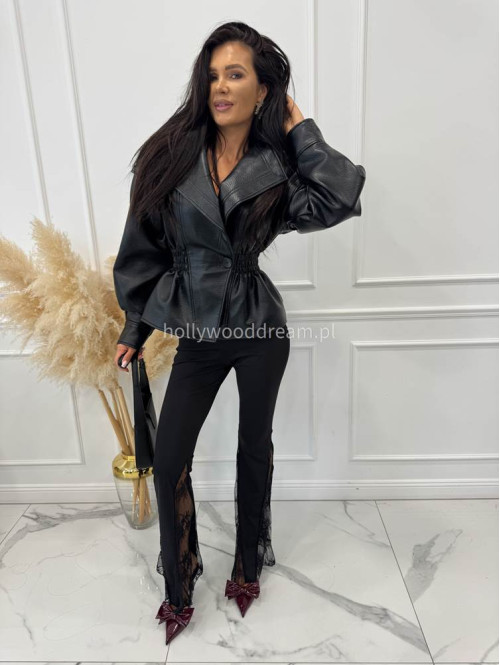 Kurtka z poduszkami na ramionach i gumką w talii czarna EMMA 25 - photo #35