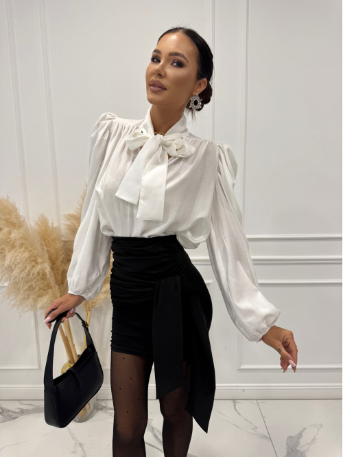 Biała elegancka koszula z bufiastymi rękawami i wiązaniem przy szyi ADELA 161