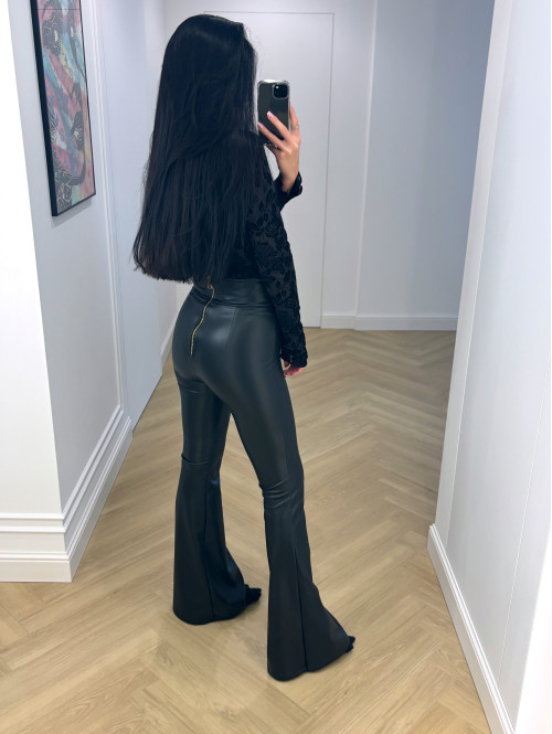 Czarne spodnie dzwony z eko skóry z wiązaniem zapinane na zamek IGOR 173 - photo #16