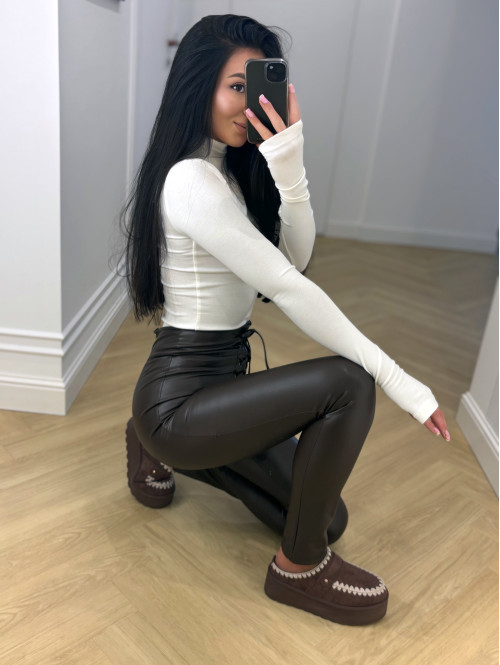 Brązowe dopasowane spodnie z eko skóry z wiązaniem i zamkiem Tessa 173 - photo #27