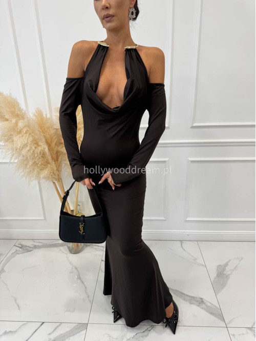 Czekoladowa sukienka maxi na długi rękaw z lejącym dekoltem i złotą ozdobą na szyi GLAM 94 - photo #3