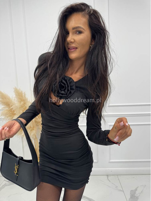 Czarna sukienka mini z różą i wycięciem na dekolcie Joana 26 - photo #11