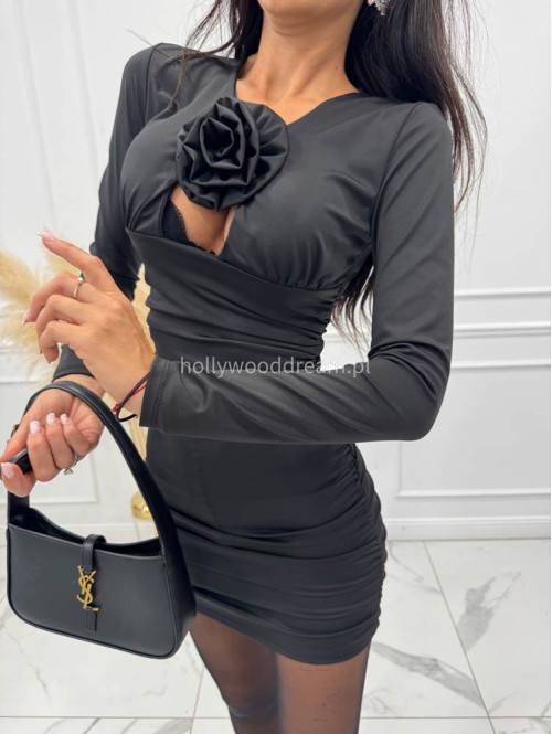 Czarna sukienka mini z różą i wycięciem na dekolcie Joana 26 - photo #13