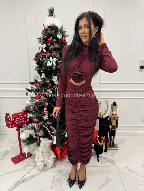 Bordowa  sukienka maxi drapowana z różą Inez 26 - photo #2