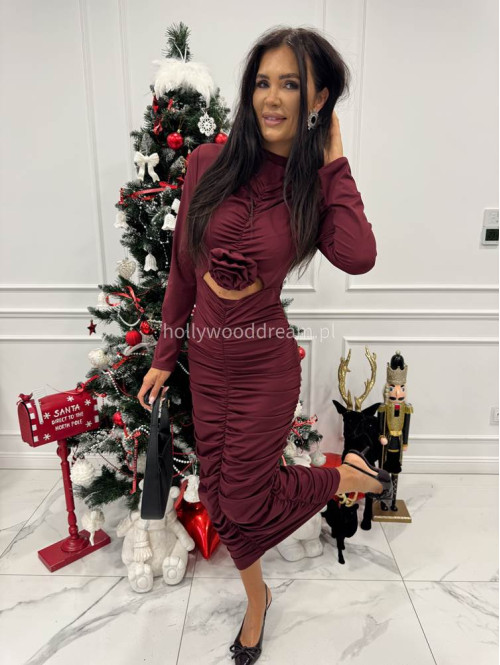 Bordowa  sukienka maxi drapowana z różą Inez 26 - photo #4