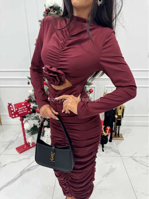 Bordowa  sukienka maxi drapowana z różą Inez 26 - photo #9