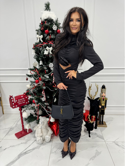 Czarna sukienka maxi drapowana z różą Inez 26