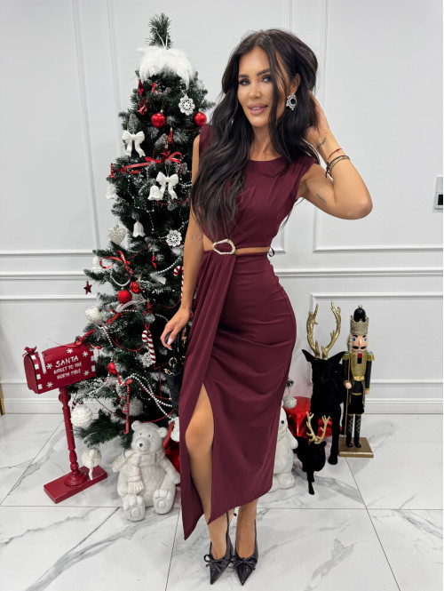 Bordowa sukienka maxi z wycięciami w talii i rozporkiem Beatris 26