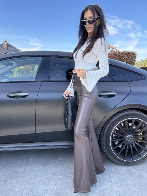 Bluzka prążkowana z poszerzanymi rękawami biała FLAVIA 09 - photo #18