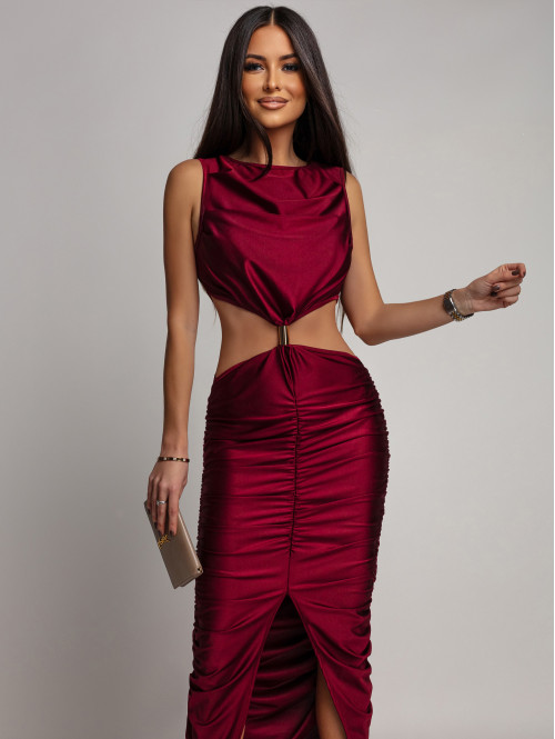Bordowa sukienka z drapowaniem, wycięciami i biżuteryjnym zdobieniem Betty 26 - photo #11