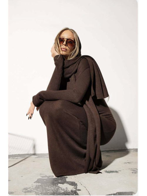 Brązowa sukienka maxi sweterkowa z długim rękawem i wyciętymi plecami + szal MIRABEL 161 - photo #2