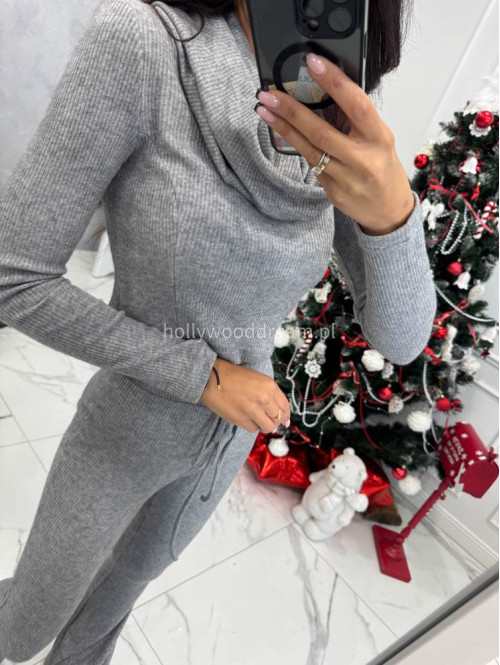 Szary komplet sweterkowy bluzka z kapturem + spodnie Berton 173 - photo #4