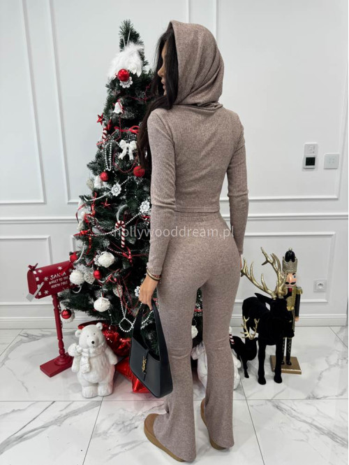 Beżowy komplet sweterkowy bluzka z kapturem + spodnie Berton 173 - photo #11