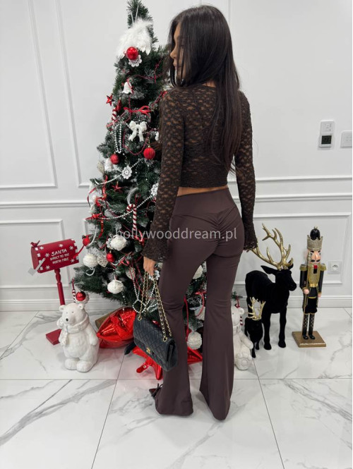 Czekoladowa bluzka crop top koronkowa z rękawem dzwonek Mindi 172 - photo #4