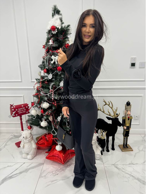 Czarna bluzka bawełniana z różami na rękawie Róża 19 - photo #1