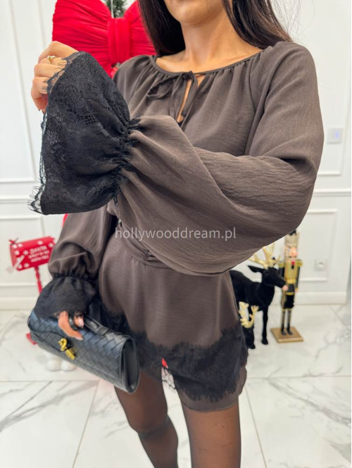 Brązowy sukienko - kombinezon z wiązaniem zdobiony koronką Roxane 17 - photo #6