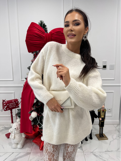 Kremowa sukienka mini oversize z moherem ELIZABETH 52