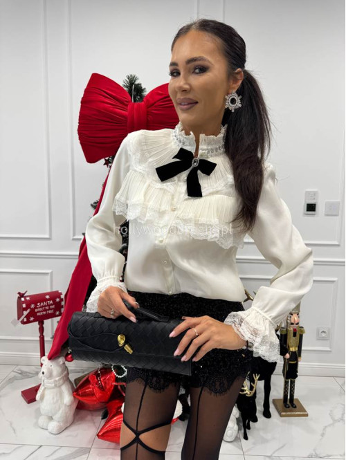 Kremowa koszula z żabotem, koronką i guzikami perłowymi GOSHIA 09 - photo #7