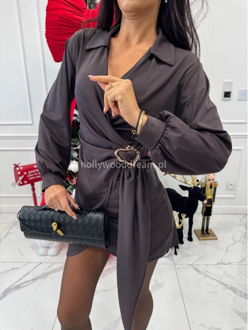 Brązowa sukienka mini kopertowa z kołnierzykiem Avril 26 - photo #8