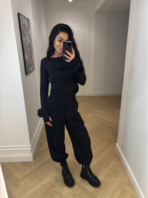 Czarna bluzka z długim rękawem i różą na nadgarstku Mila 17 - photo #9