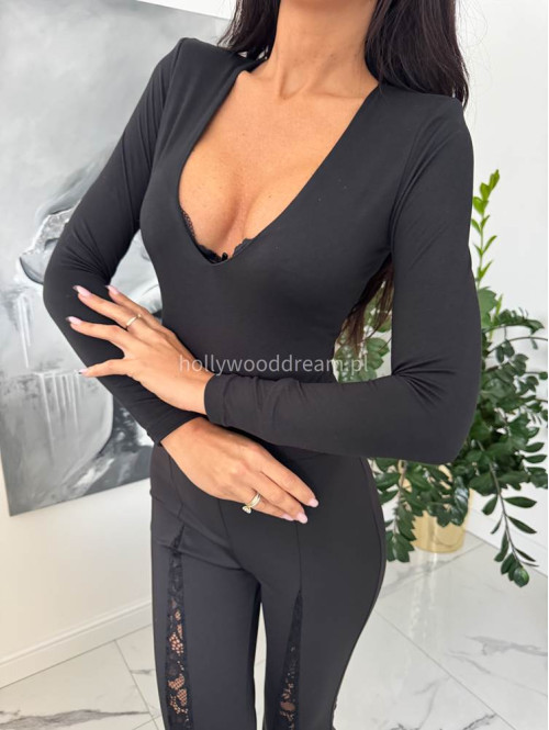 Czarne body z dekoltem V Naomi 163 - photo #1