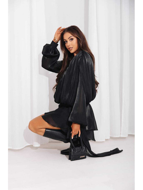 Czarny sukienko-kombinezon z opływającego materiału Gusto 131 - photo #2