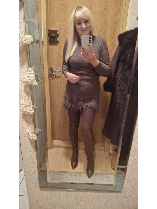 Sukienka dzianinowa z postrzępionym dołem czekoladowa KASJA 09 - photo #30