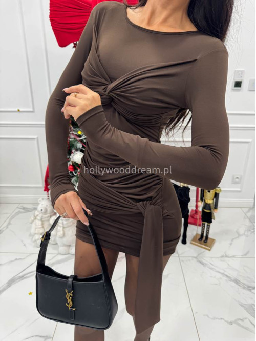 Czekoladowa sukienka mini z drapowaniem na biuście i wiązaniem w talii DIVINA 173 - photo #2