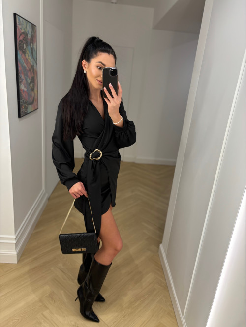 Czarna sukienka mini kopertowa z kołnierzykiem Avril 26 - photo #8