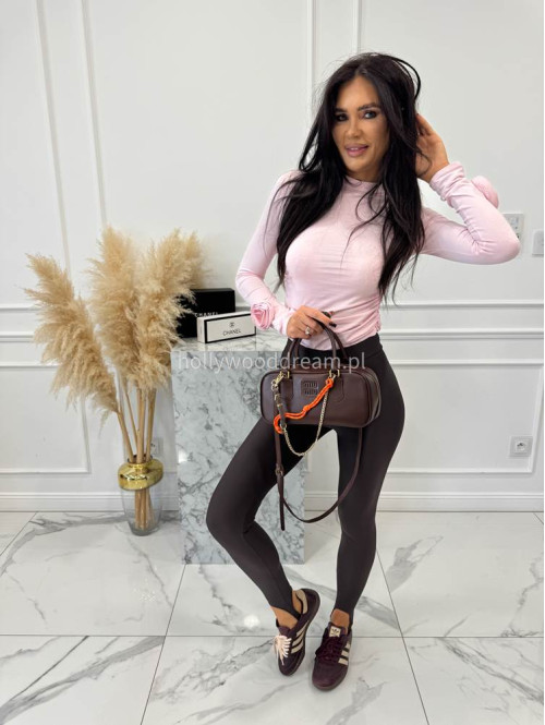 Jasno różowa bluzka bawełniana z różami na rękawie Róża 52 - photo #1