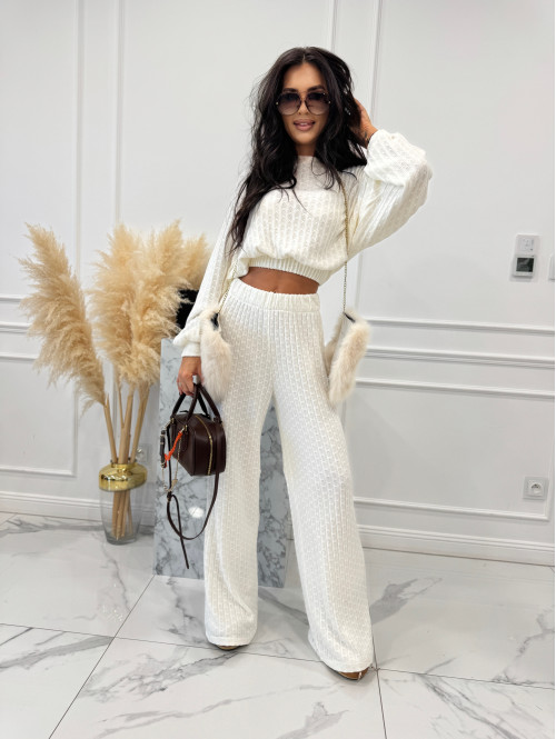 Biały komplet bluzka + spodnie o warkoczowym splocie Sindi 183